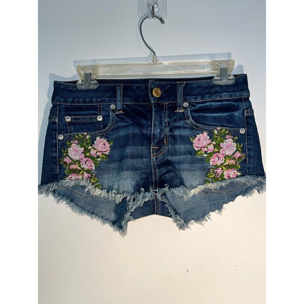 American eagle flower embroidered shorts | Size 00